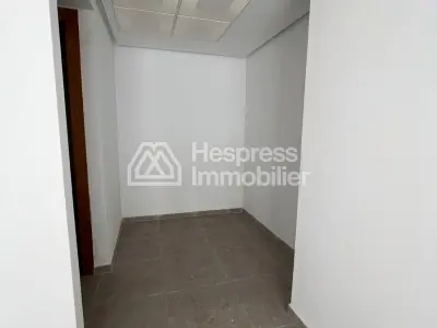 Office for rent – ​​bd moulay ismail Roches Noires