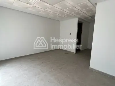 Office for rent – ​​bd moulay ismail Roches Noires