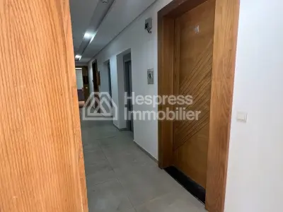 Office for rent – ​​bd moulay ismail Roches Noires