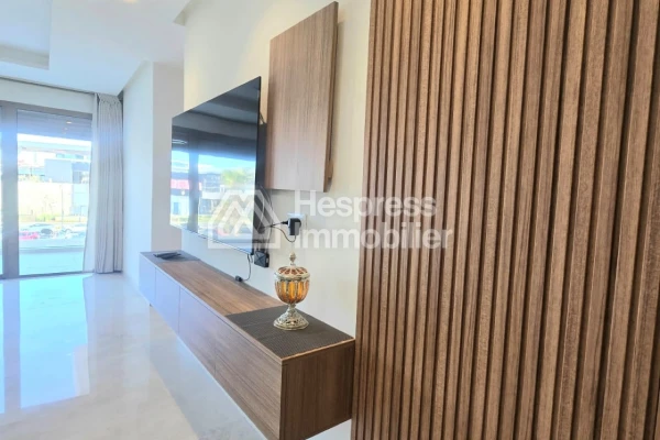 Furnished 2-bedroom apartment on the seafront, Le Carrousel