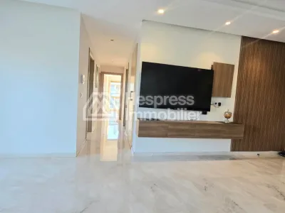 Furnished 2-bedroom apartment on the seafront, Le Carrousel