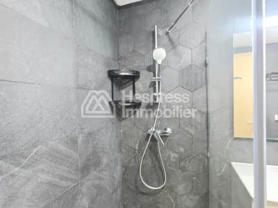 Furnished 2-bedroom apartment on the seafront, Le Carrousel