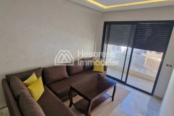 Furnished Studio Apartment for Rent – ​​Karachi Street, Burgundy