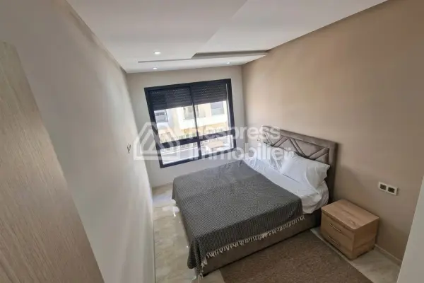 Furnished Studio Apartment for Rent – ​​Karachi Street, Burgundy