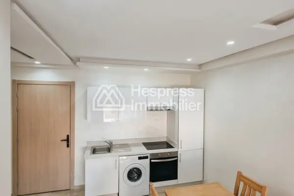 Furnished Studio Apartment for Rent – ​​Karachi Street, Burgundy