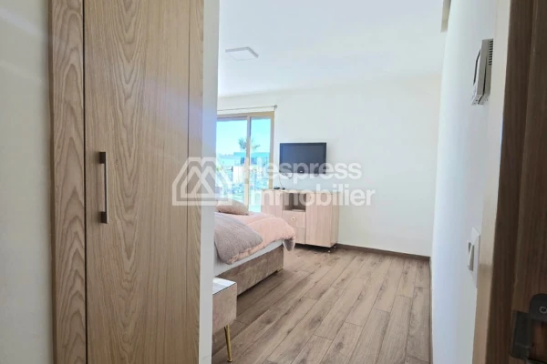 Furnished 2-bedroom apartment on the seafront, Le Carrousel