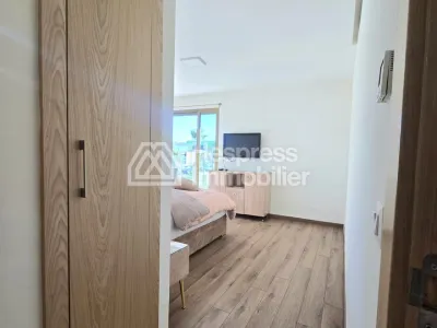 Furnished 2-bedroom apartment on the seafront, Le Carrousel
