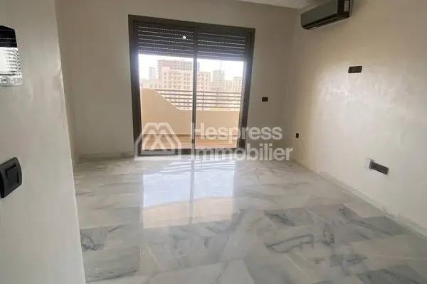 Empty Studio Apartment for Rent – ​​Large Zenata Mohammedia