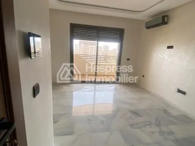 Empty Studio Apartment for Rent – ​​Large Zenata Mohammedia