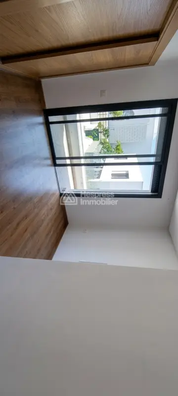 For rent – ​​Magnificent Duplex in La Ville verte