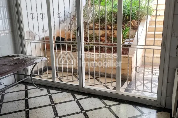 Villa à vendre – Lotissement Florida, Sidi Maârouf