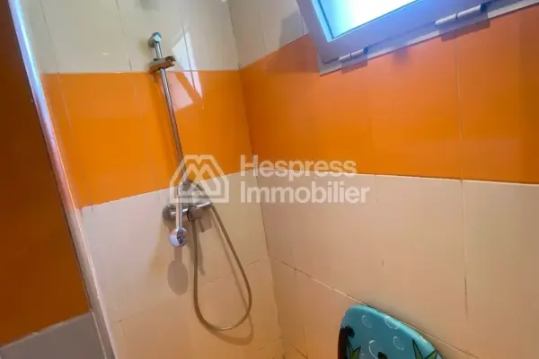 شقة رائعة غير مفروشة للإيجار في المحمدية