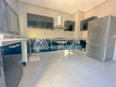 Semi-detached villa for rent with golf course views Prestigia