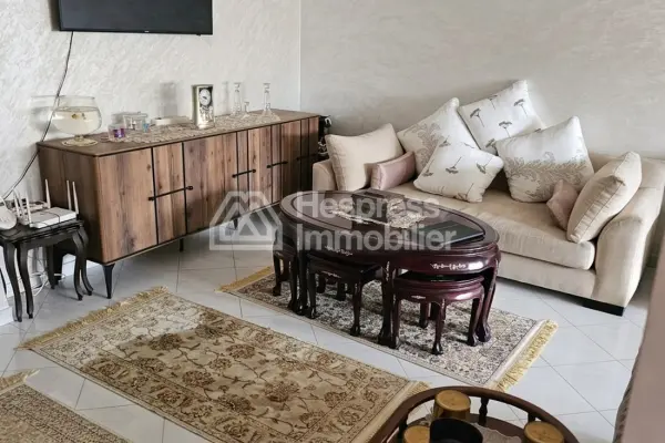 For rent – ​​beautiful furnished apartment – ​​Burgundy,