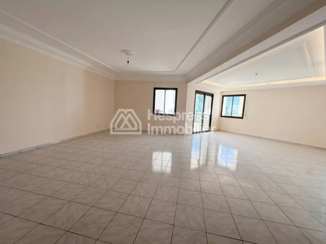 FOR RENT – Spacious apartment at Gauthier , BD Anfa