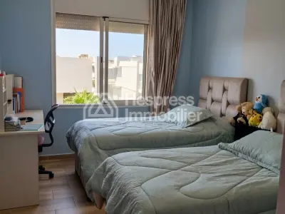 شقة جميلة للبيع - المنصورية