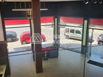 À louer – Magasin d’angle à Ain Sebaâ