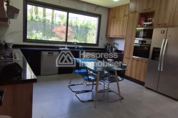 Prestigieuse villa à vendre EL Menzeh