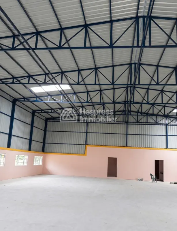 À Louer – Hangar Industriel d’Exception à Lissasfa