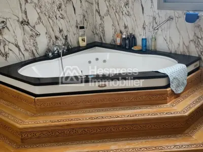 فيلا فاخرة للبيع – Ville verte