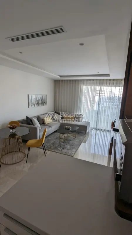 For rent – ​​superb furnished studio apartment with CFC certification