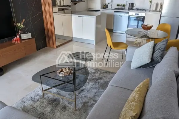 For rent – ​​superb furnished studio apartment with CFC certification