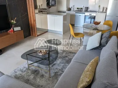 For rent – ​​superb furnished studio apartment with CFC certification