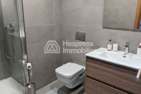 For rent – ​​superb furnished studio apartment with CFC certification