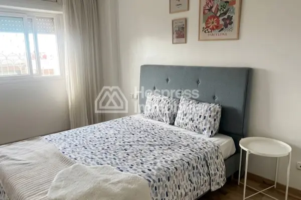 Furnished apartment for rent in Californie