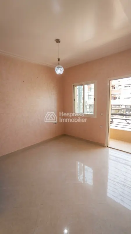 Appartement 3CH vide à louer – Dar Bouazza