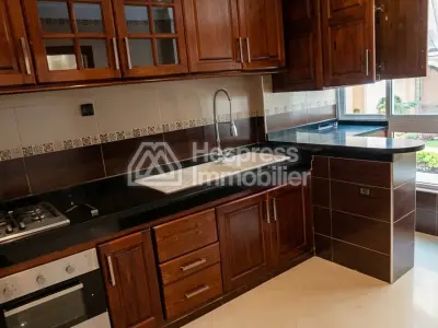 Appartement 3CH vide à louer – Dar Bouazza