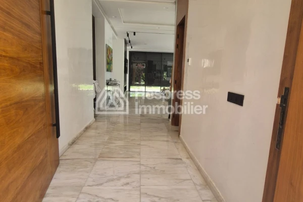 Prestigieuse villa à vendre EL Menzeh