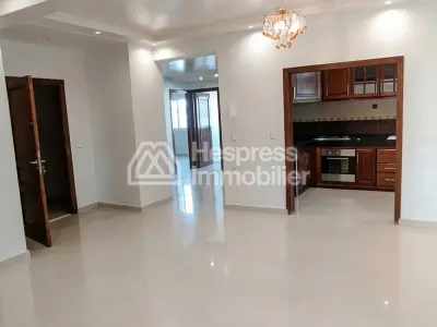 Appartement 3CH vide à louer – Dar Bouazza
