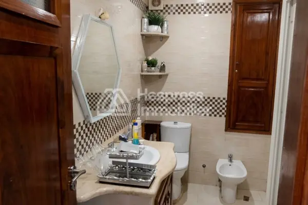 Unfurnished 3-bedroom apartment for rent – Dar Bouazza