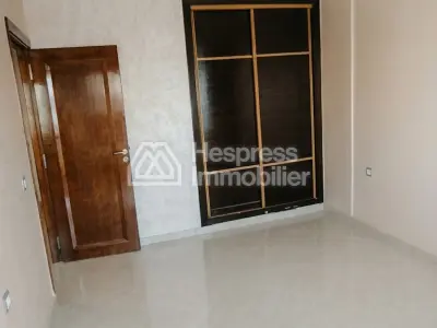 Appartement 3CH vide à louer – Dar Bouazza