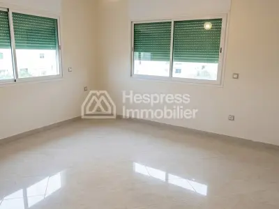 Appartement 3CH vide à louer – Dar Bouazza