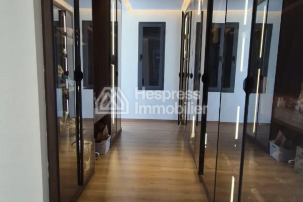 Prestigieuse villa à vendre EL Menzeh