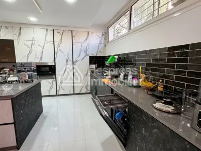 Villa à vendre à bouskoura ville