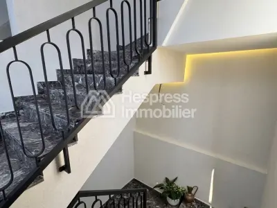 Villa à vendre à bouskoura ville