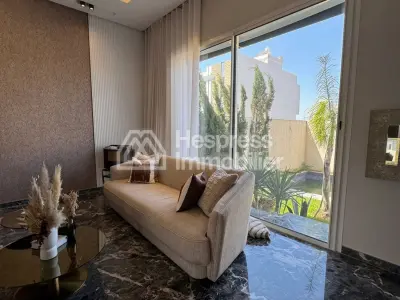 Villa à vendre à bouskoura ville