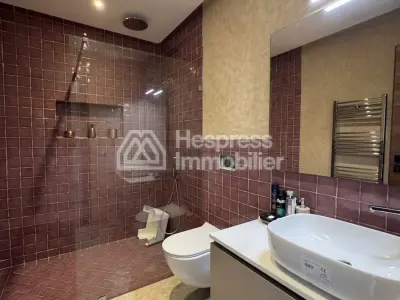 Villa à vendre à bouskoura ville