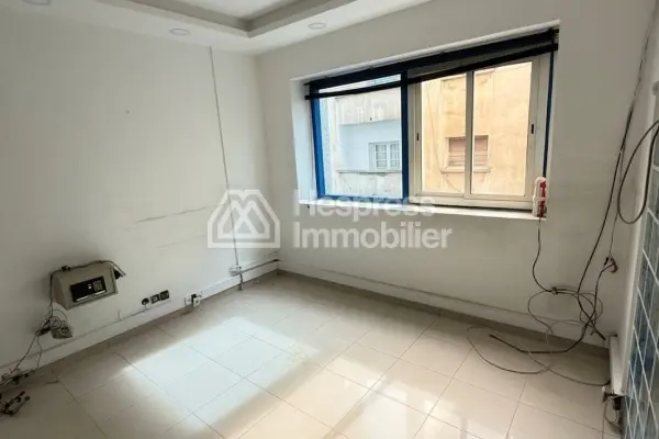 Professional office for rent at Maarif