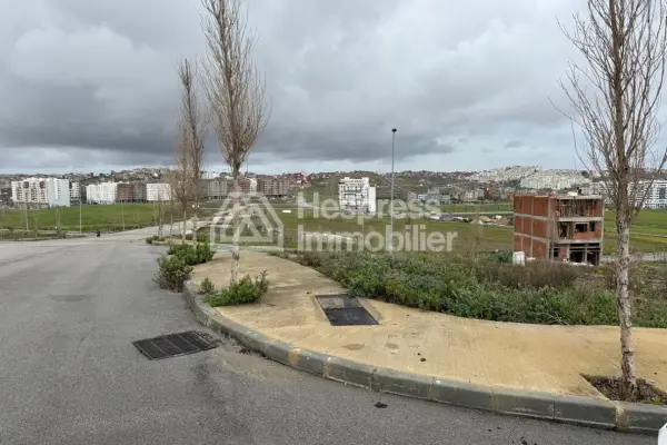 Land for sale, title deed in the Issa subdivision