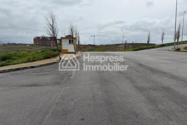 Land for sale, title deed in the Issa subdivision