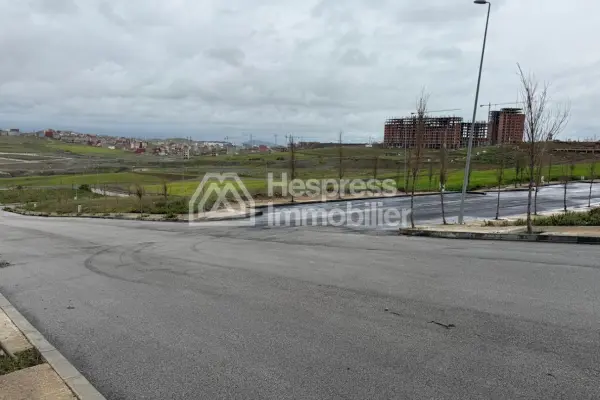 Land for sale, title deed in the Issa subdivision