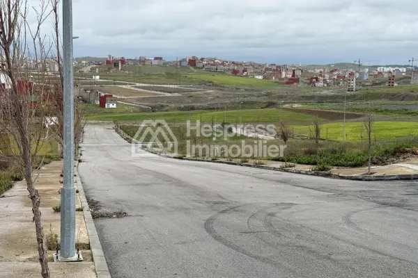 Land for sale, title deed in the Issa subdivision