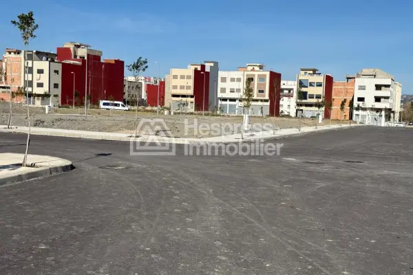 Land for sale, title deed in the Issa subdivision