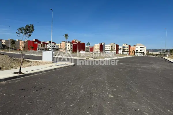 Land for sale, title deed in the Issa subdivision