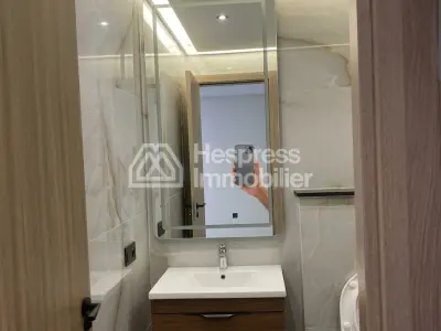Empty studio apartment in Evasion Square near Naershore