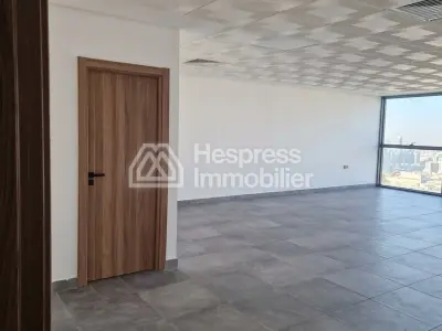For rent – ​​Two office floors at Roches Noires